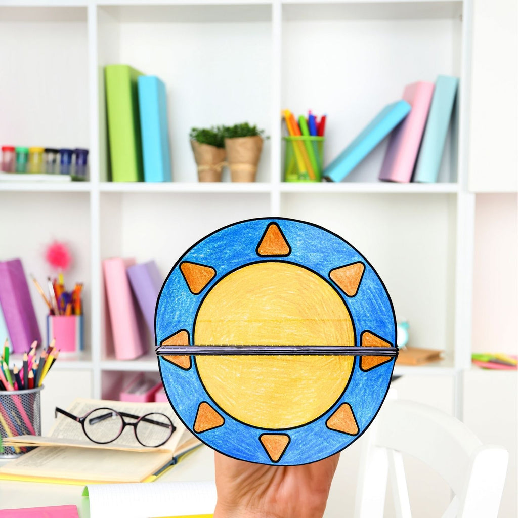 Solar eclipse sequence and fold craft for total and annular solar eclipses